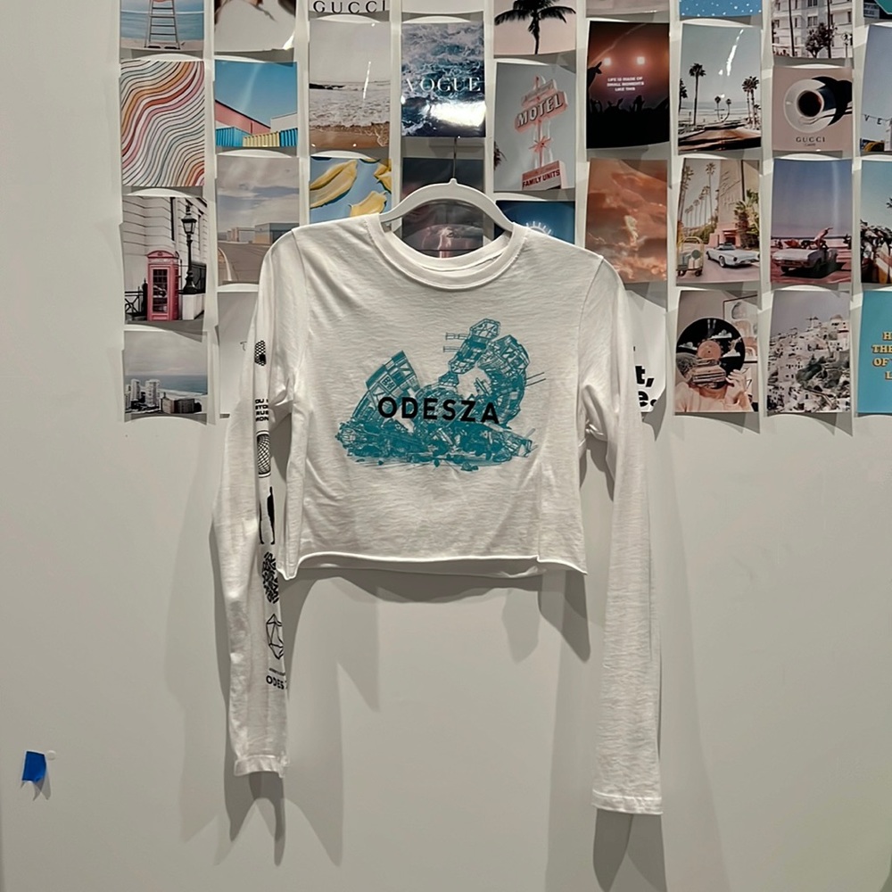 ODESZA Long Sleeve Cropped Top size Medium